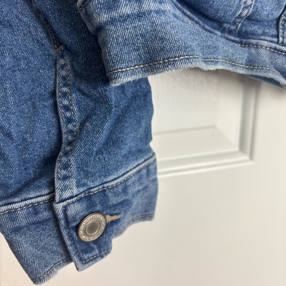 SO Jean Jacket Size Medium - Picture 8 of 10
